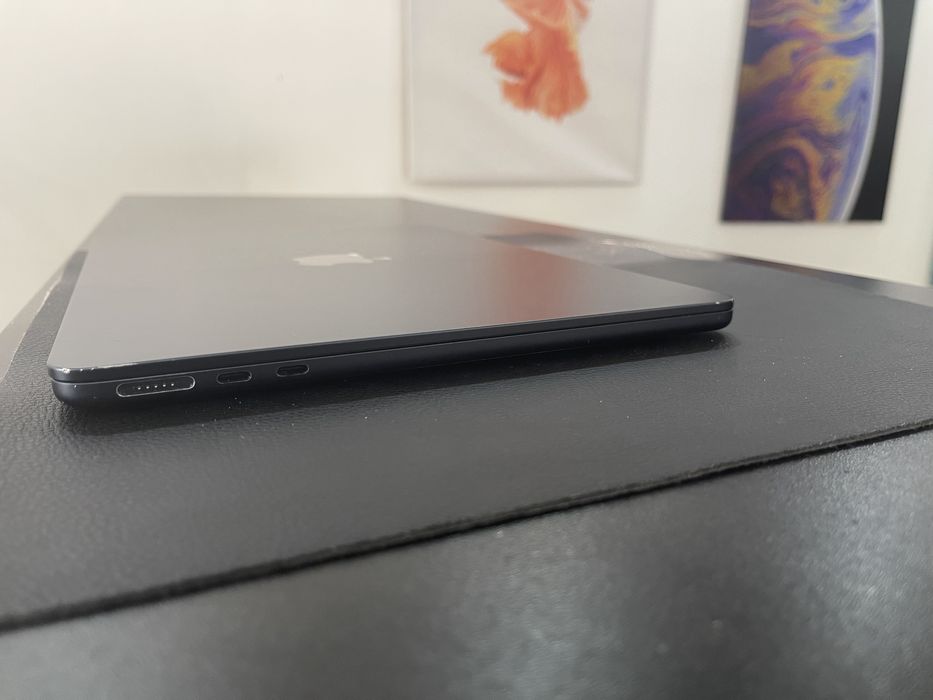 MacBook Air M2 13” (2022) 8/256 GB
