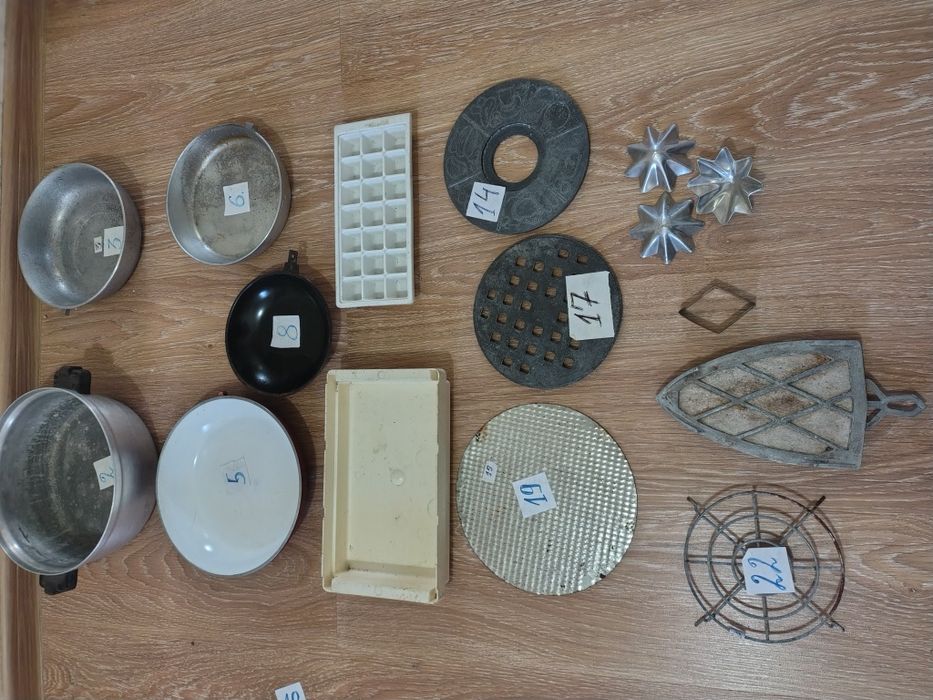 Форма для льда,для запеканок ,для кексов и пасок.Подставка под горячее