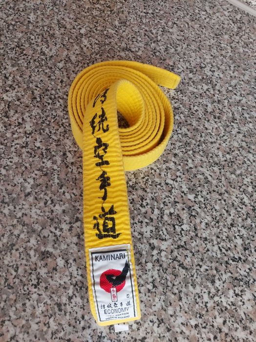 Pas do judo bądź karate