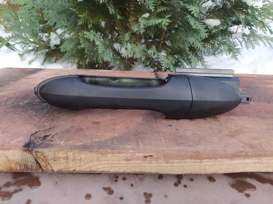 Ручка зовнішня задня бокова дверка ліва Форд Фокус Мк1 XS41-A266B23-AH