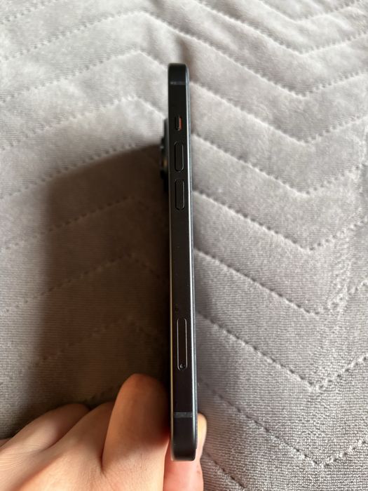Iphone 15 bateria 89%