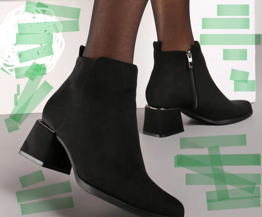 Czarne Botki z Ekozamszu na Niskim Obcasie Zdobionym Metaliczną Wstawk