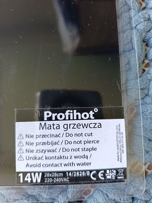 Terrarium dla węża z wyposażeniem