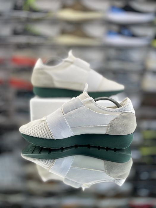 Кроссовки Balenciaga White Leather And Mesh Race Runner 40 Размер