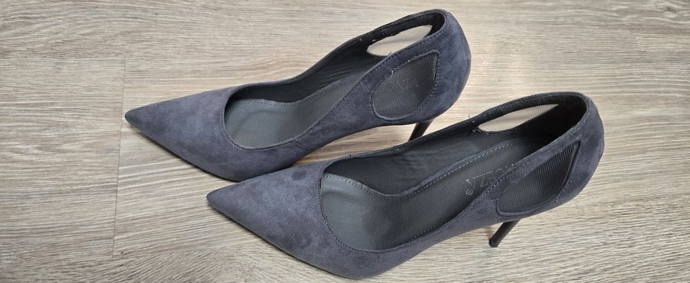Buty czułenka szpilki