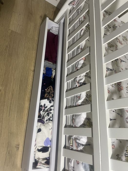 Дитяче ліжечко з матрацом