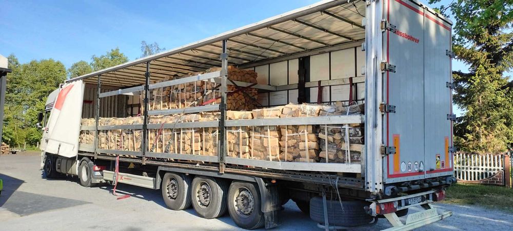 Drewno kominkowe opałowe drzewo Brzoza Buk Grab Akacja Dąb Olcha Sosna