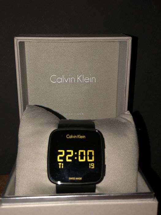 Relógio Digital Calvin Klein COMO NOVO