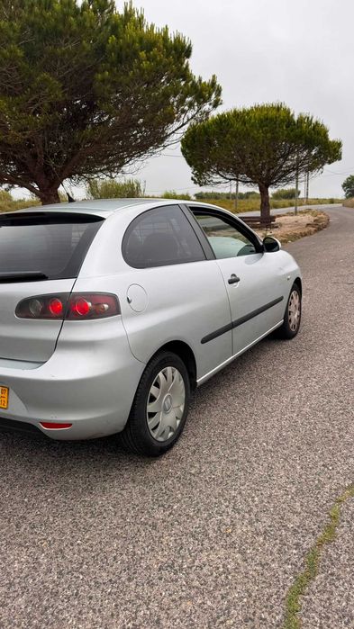Ibiza 1.4 comercial impecável