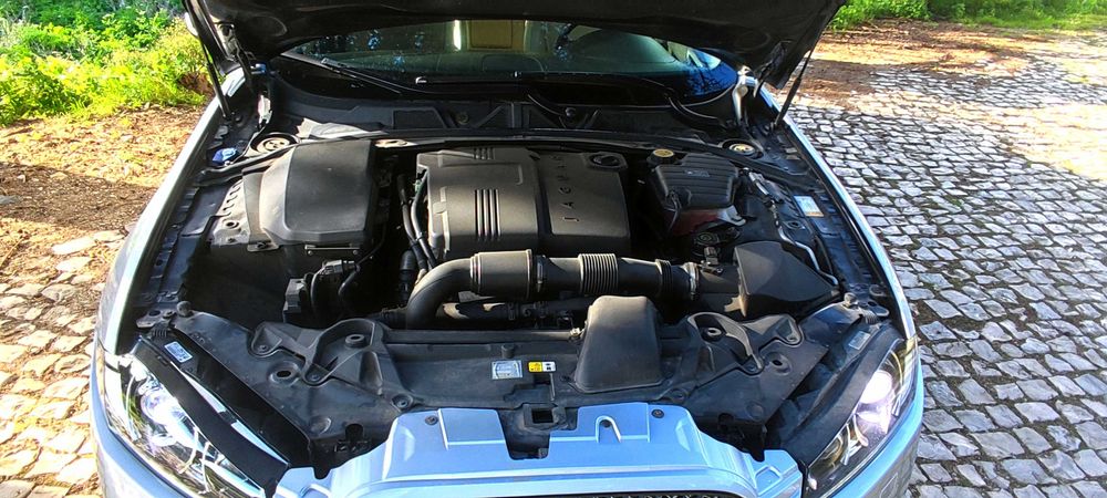 Jaguar XF 2.2 D Premium Luxury