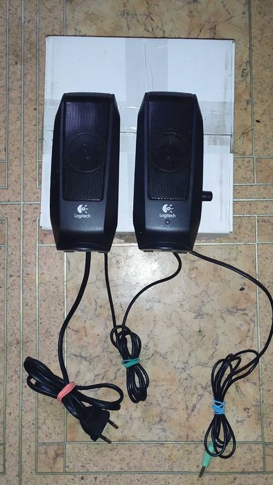 Колонки для комп'ютера Genius Logitech