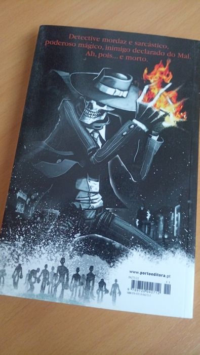 Livro O Detetive Esqueleto