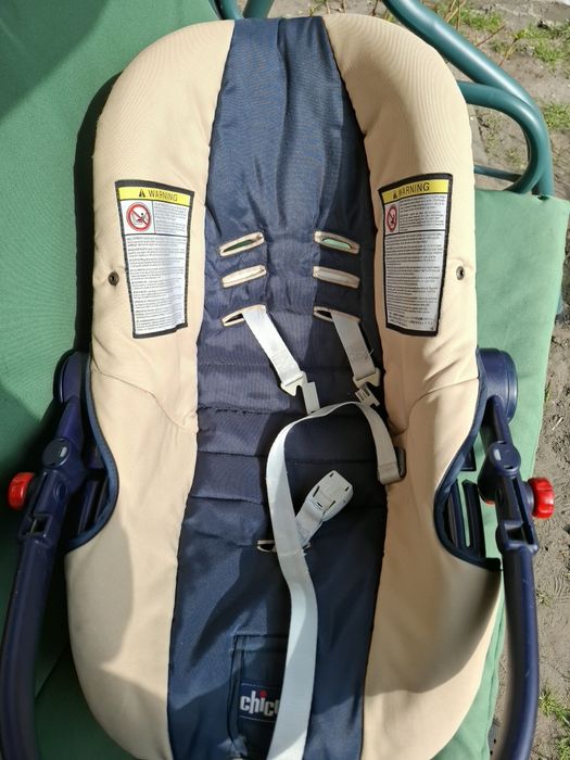 Дитяче автокрісло ,в хорошому стані