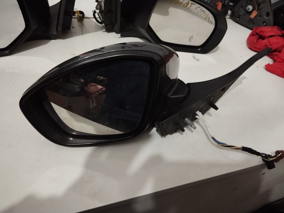 Дзеркало Пежо 2008 Peugeot 2008