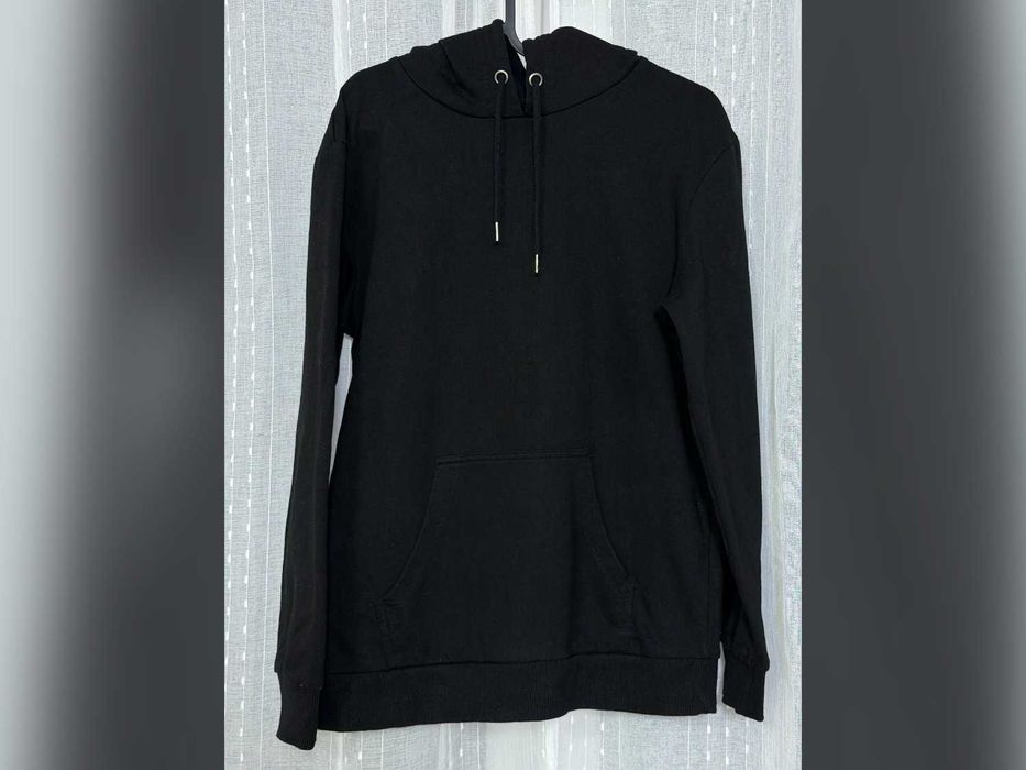 Bluza czarna z kapturem i kieszenią kangurką S