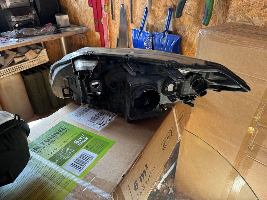 Laguna III Lampy przednie