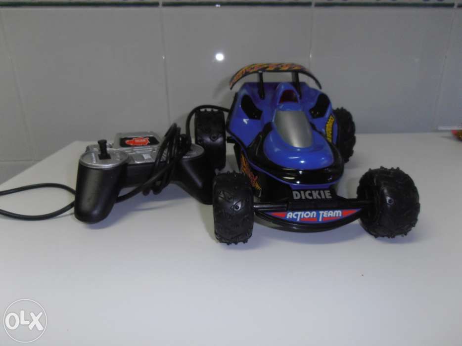 Carro telecomandado Dickie