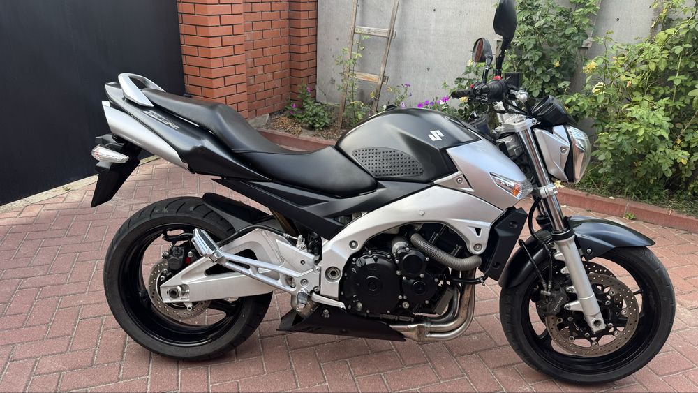 Suzuki GSR400 Сузуки з Японії