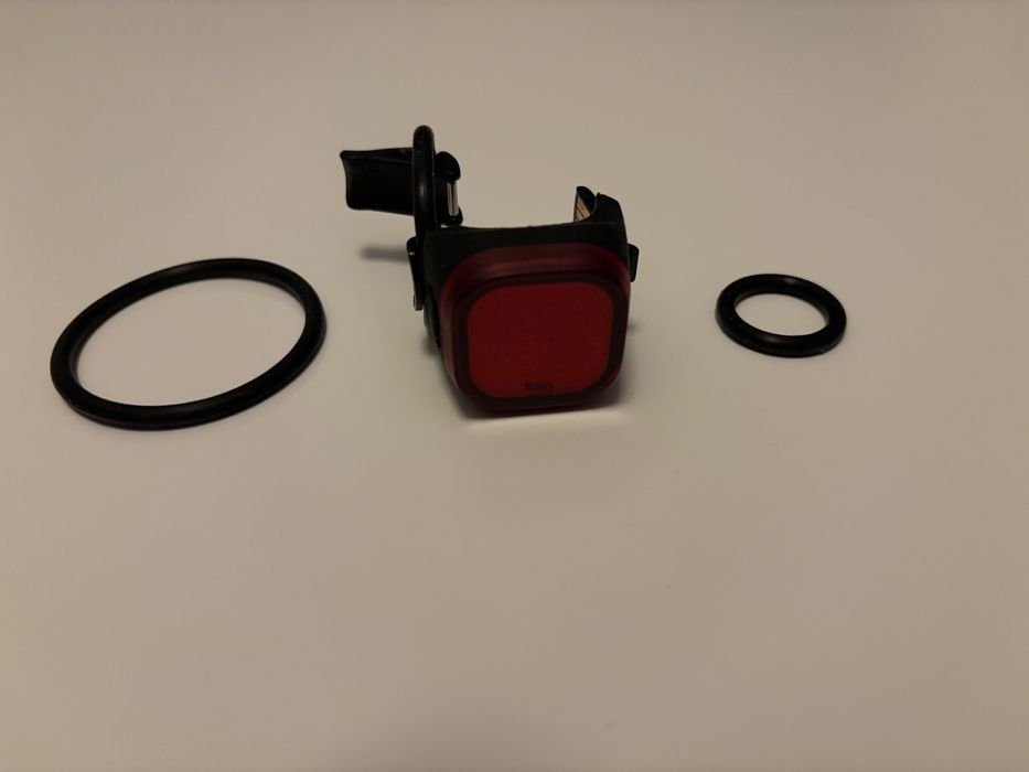 Lampka tylna KNOG Blinder Mini Square