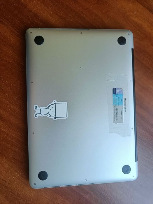 Продам macbook pro 13 2015 (16gb)