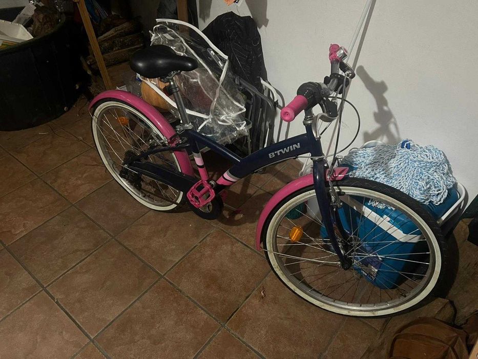 Bicicleta de rapariga ou senhora em ótimo estado