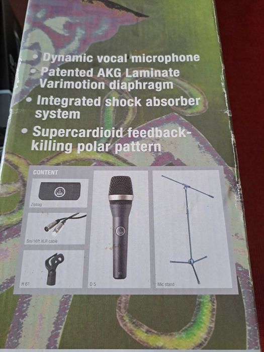 Tripê e microfone AKG431153201221488643
