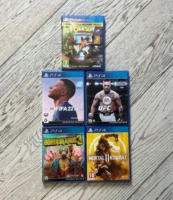 PS4 + 2 джойстики + 5 ігор