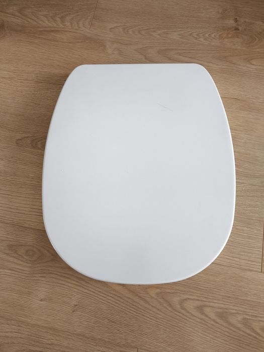 Miska WC podwieszana Cersanit z deską