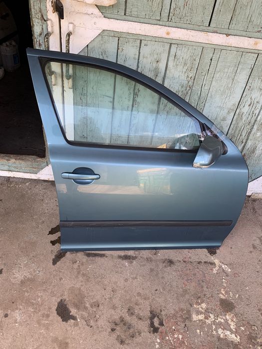 Двері Skoda Octavia A5 Шкода А5 різні кольори