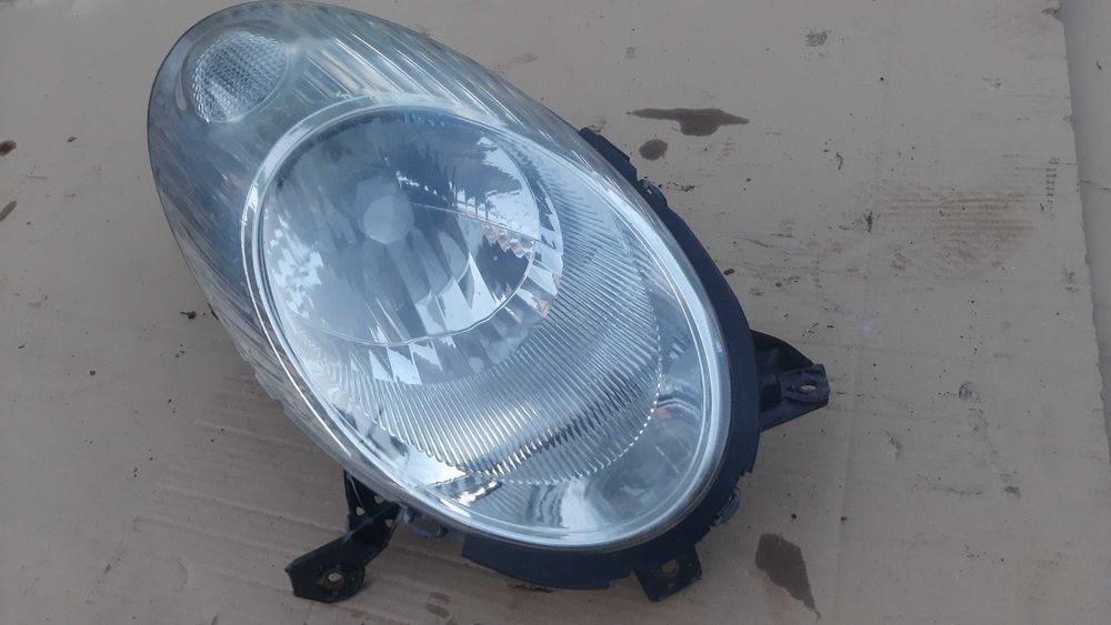 lampa przednia prawa lub lewa Nissan Micra k12 oryginał