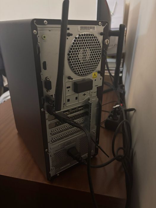 Desktop Gaming LENOVO Loq 17IRR9-176 (Intel Core i7-14700F - NVIDIA GeForce RTX 4060 - RAM: 16 GB - 1 TB SSD)