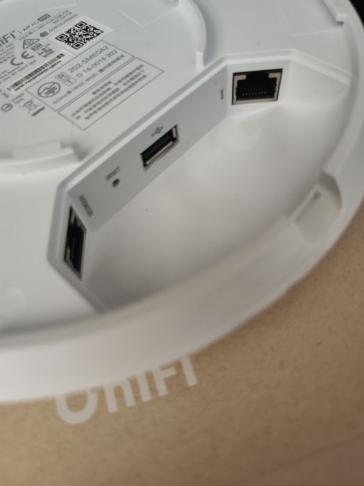 Ponto de acesso Unifi UAP AC PRO
