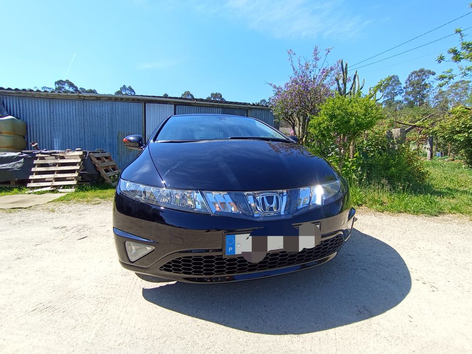 Honda Civic 1.4 83 CV com 176000 km.