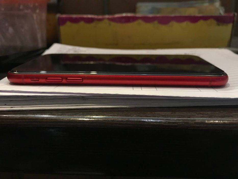 iPhone 11 64 GB б/у гарантія 1 місяць