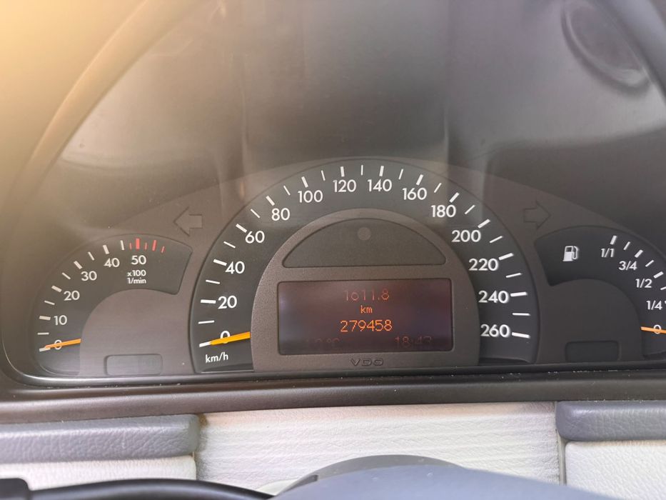 Mercedes-Benz C 270 CDI Elegance | 2002 | 279.458km | Manual | 170 cv