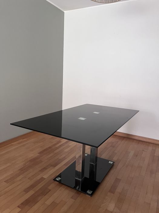 Mesa de Jantar em Vidro Preto 160x90cm | Design Moderno