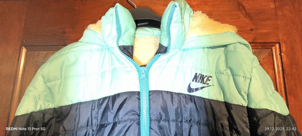 Куртка зимняя спортивная Nike зимняя