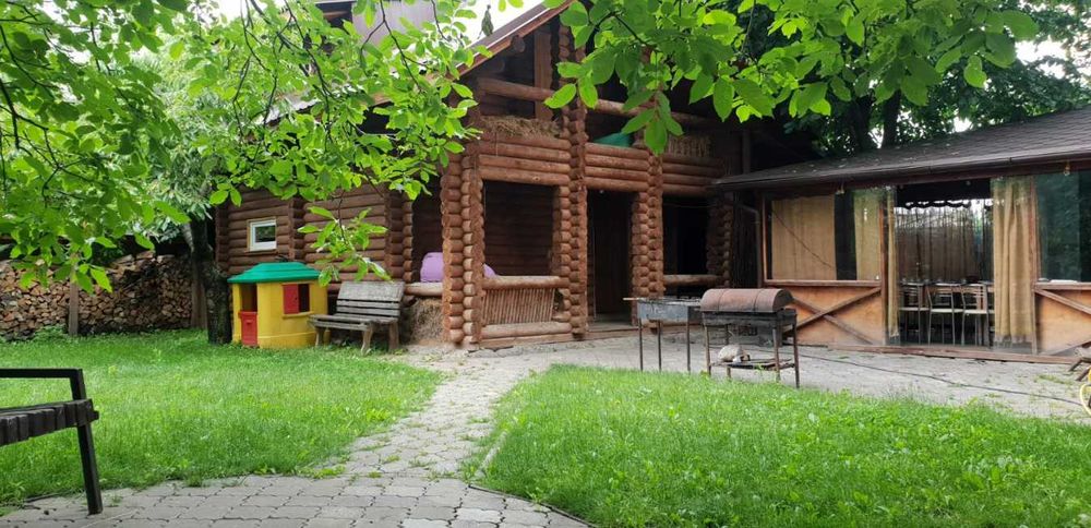 Зруб з Карпат. ЕКО дворик, бесідка, банька, чан, озерце, генератор