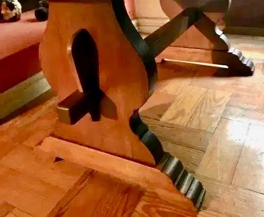 MESA de PEDRA e MOGNO maciço - antiga - 103x55x51 cm/s