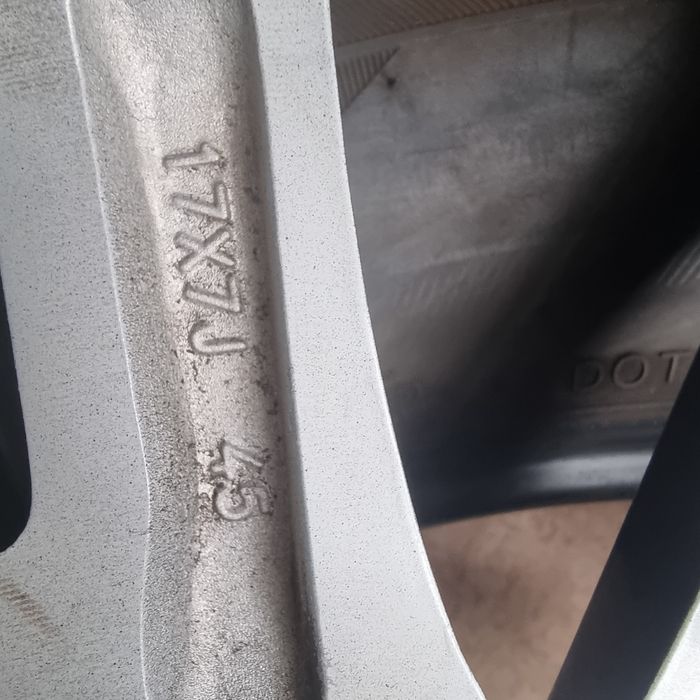 Диски Mazda R17 5x114.3 7j ET45 ЦО67.1 оригінал