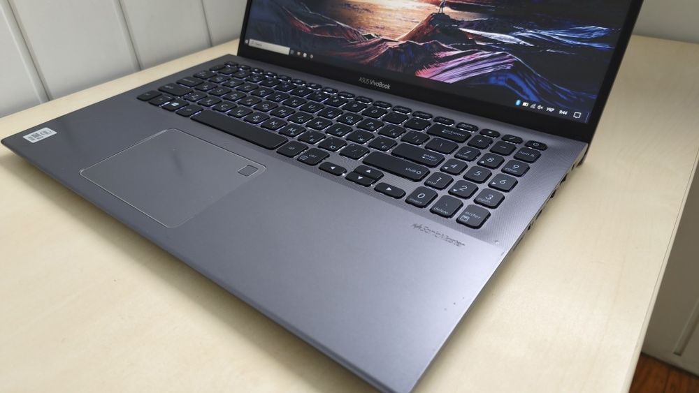ASUS vivobook F512J/i3-1005G1/128SSD/8Gb/Full HD/підсвітка клавіатури