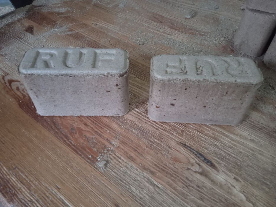 Brykiet RUF do kominka