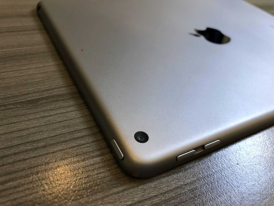 Apple iPad 5 Space Gray 32 GB