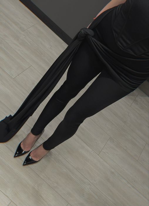 Лосини зі шлейфом