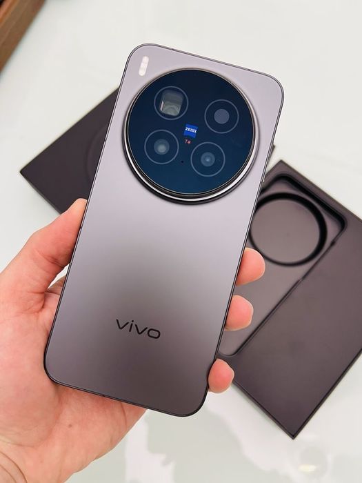 Vendo/ troco vivo x300 pro novo 256gb na caixa com garantia