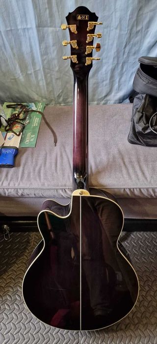 Guitarra Semi-Acústica 7 Cordas Ibanez