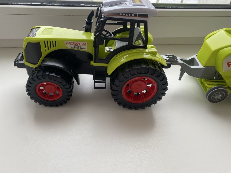 Трактор детский инерционный