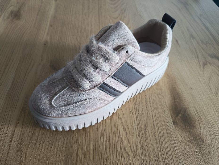 Damskie buty sportowe r. 36