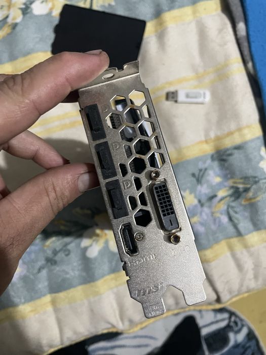 Grafica msi rx 570 armor 4 gb