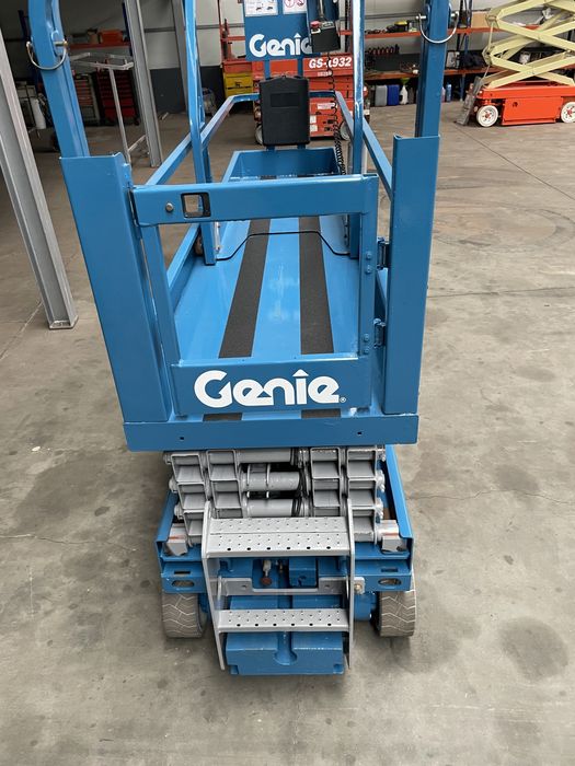 Plataforma elevatória tesoura elétrica